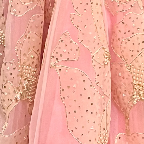 Seema Gujral Lehenga Size 4/6 - Picture 3 of 10